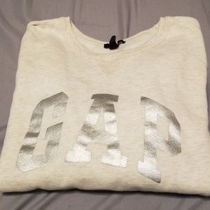 Gap sweater